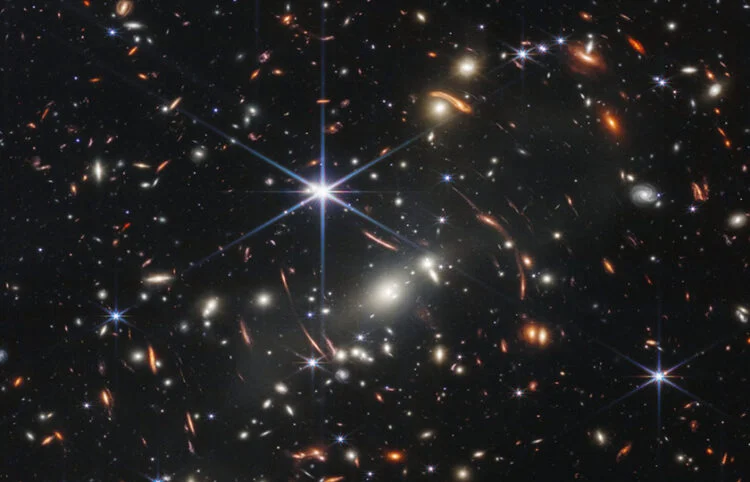 Έτσι ήταν το Σύμπαν πριν από 13 δισ. χρόνια – Η πρώτη φωτογραφία από το James Web